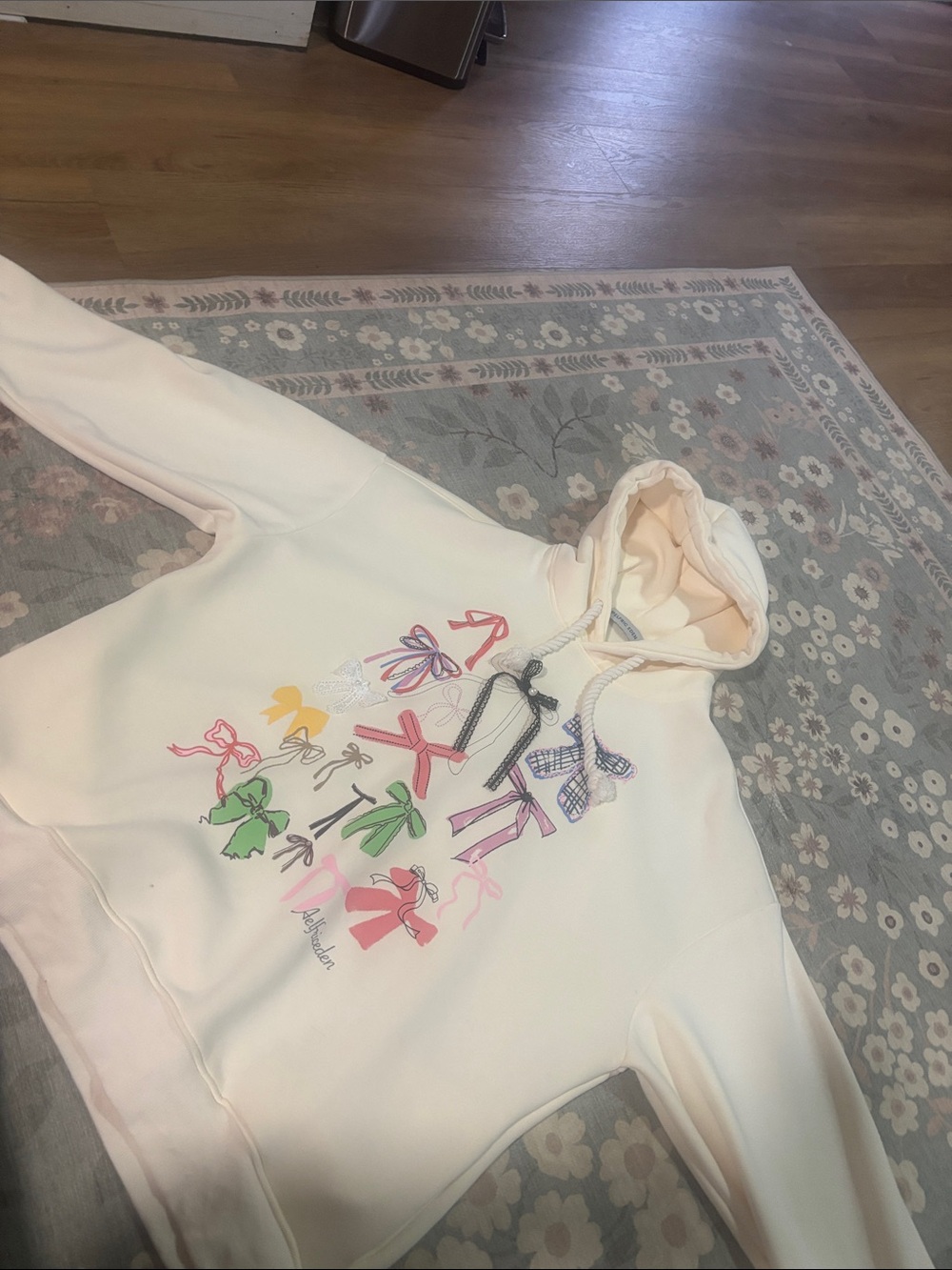 Unknown Brand Cream Hoodie with Colorful Ribbon Graphic